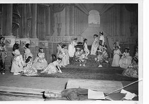 ECOLE DES DAMES AFRICAINES MARAVAL 1952 CP REPRESENTATION A ECKMUHL 03